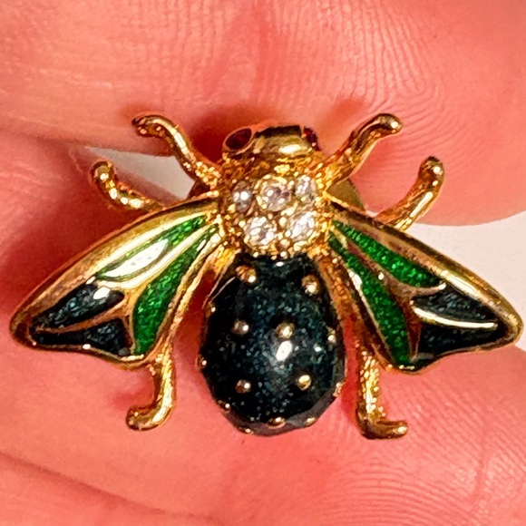 Jewelry - Vintage Gold tone and Green enameled fly Insect Brooch